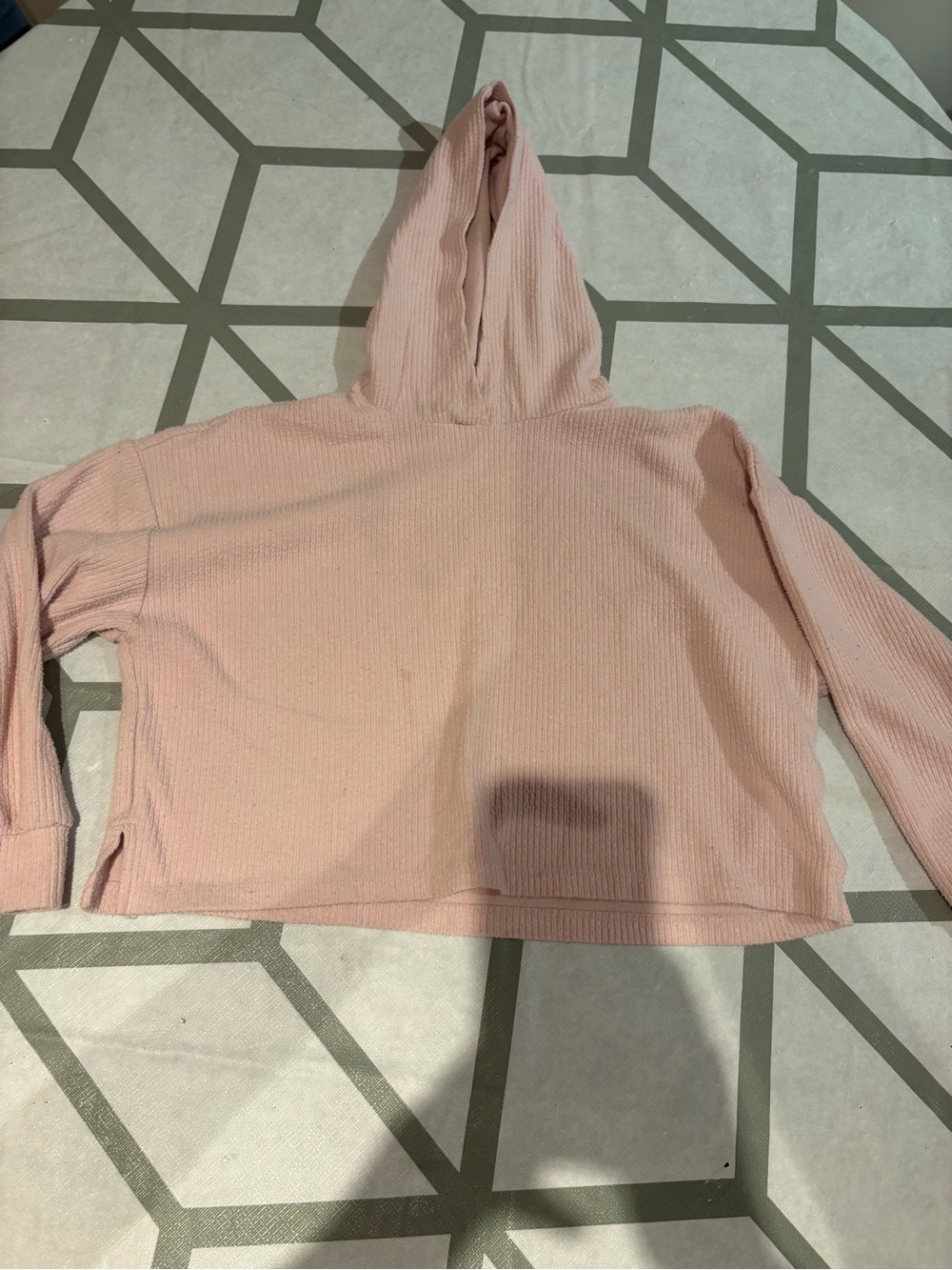 3/15$ Old Navy Light Pink Cropped Hoodie Sweater